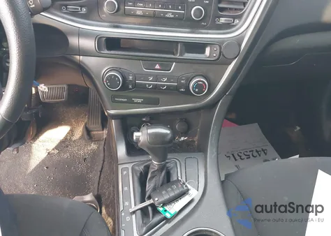 2015 Kia Optima Lx z USA, uszkodzony, nr VIN KNAGM4A70F5664913